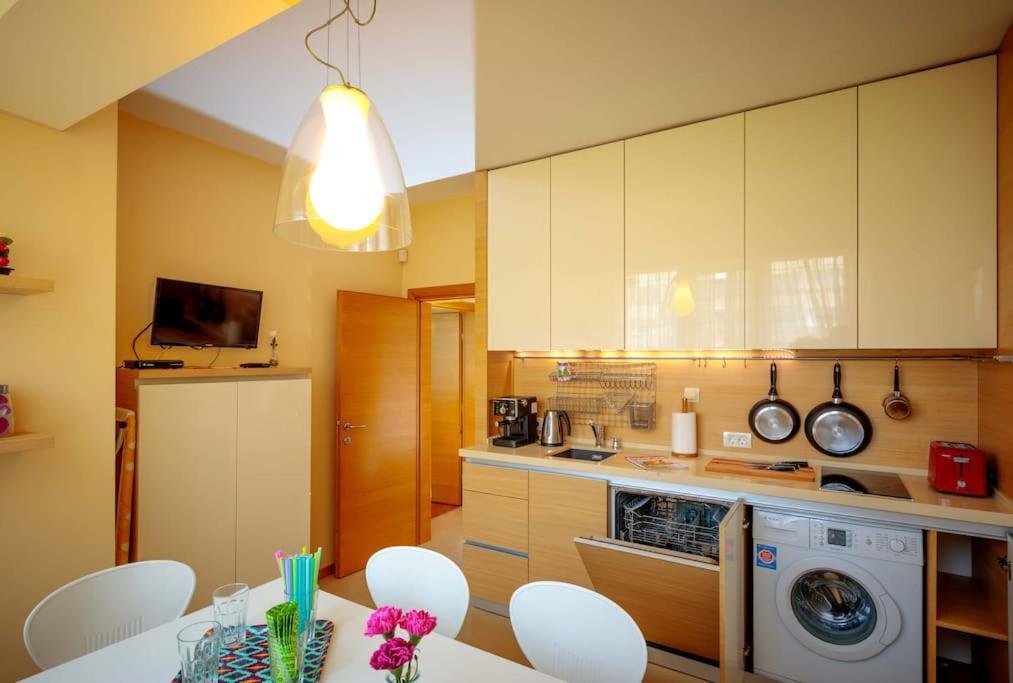 Green Apartment - Top Location, Near City Center! Sofya Dış mekan fotoğraf