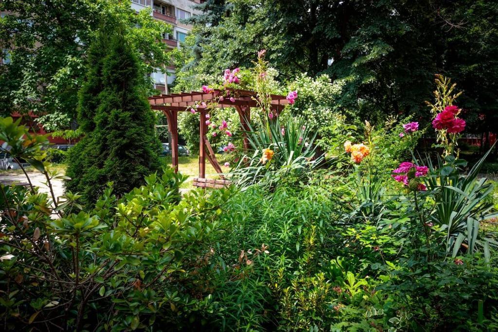 Green Apartment - Top Location, Near City Center! Sofya Dış mekan fotoğraf