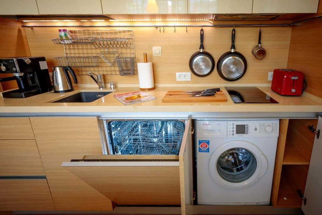 Green Apartment - Top Location, Near City Center! Sofya Dış mekan fotoğraf